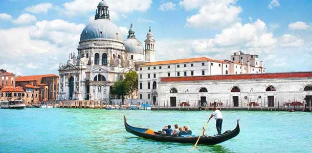 venice gondola tour